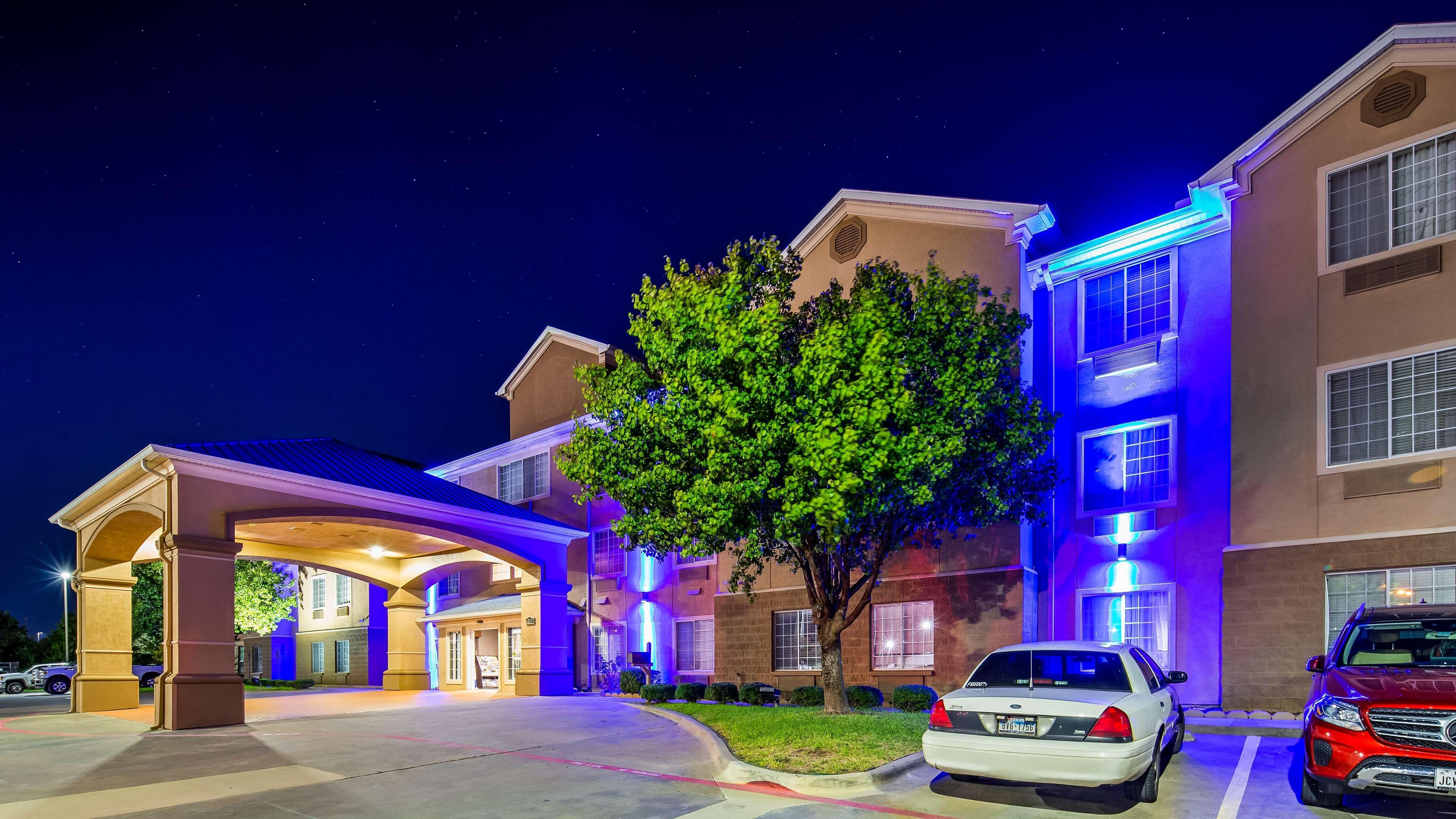 Best Western Plus Cutting Horse Inn & Suites Вітерфорд Екстер'єр фото
